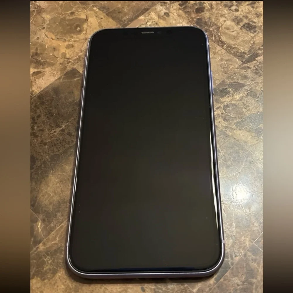 Apple iPhone 11 Unlocked - 64GB - Purple